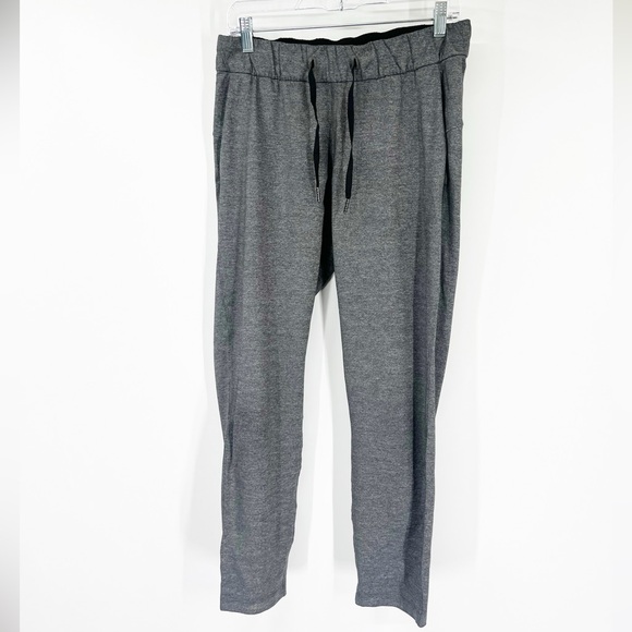 Lululemon On The Fly Pant 28" in Heathered Black - Picture 2 of 8